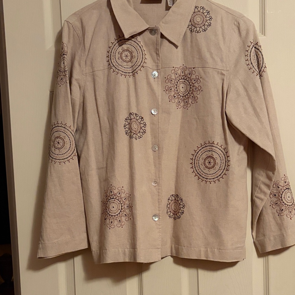 Alfred Dunner Linen Blend Shirt in Tan